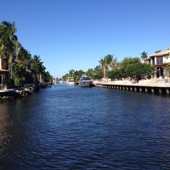 Riverfront Cruises - One of the many side canals and yachts - Boating Near Me - Ft Lauderdale, Florida