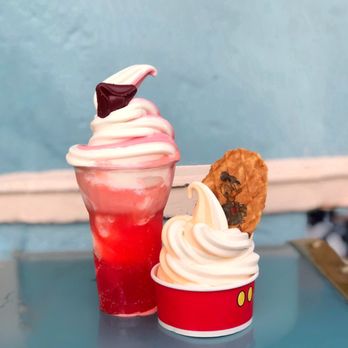 Sunshine Tree Terrace - Red Revenge, Orange Cream - Ice Cream & Frozen Yogurt Near Me - Lake Buena Vista, Florida Sunshine Tree Terrace - Red Revenge, Orange Cream - Ice Cream & Frozen Yogurt Near Me - Lake Buena Vista, Florida