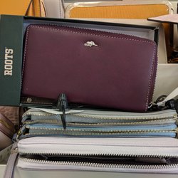 Winners - Roots wallet
