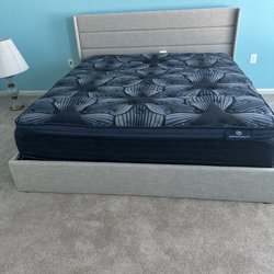 Mattress Firm Edinburgh North Shopping Center - My daughters king sized hydraulic lift bed