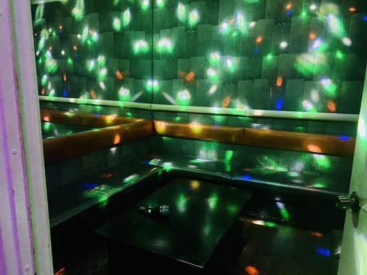 YD Karaoke Studio by null