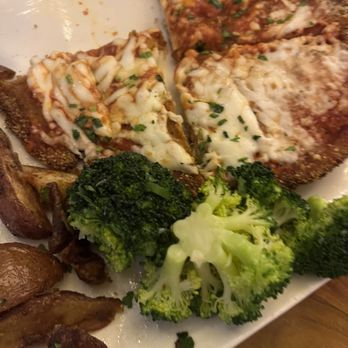 Trattoria Amici - Parmigiana di Pollo - Italian Near Me - Glendale, California Trattoria Amici - Parmigiana di Pollo - Italian Near Me - Glendale, California