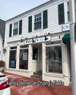 Ching's Table by null