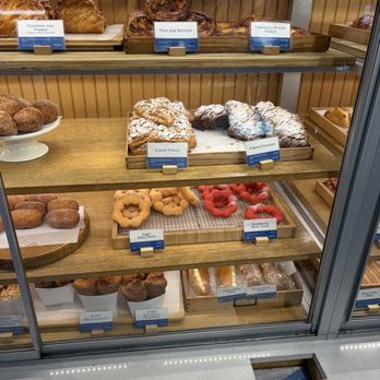 Paris Baguette - Miscellaneous pastries - Bakeries Near Me - Winter Park, Florida Paris Baguette - Miscellaneous pastries - Bakeries Near Me - Winter Park, Florida