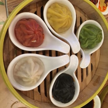 Koi Palace - Shanghai steamed dumpling sampler (black - black truffle), yellow (crab roe), white (juicy pork), red (beets), green (kale) - Dim Sum Near Me - Milpitas, California