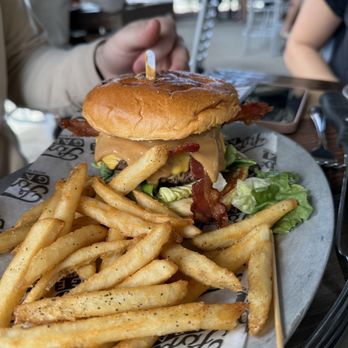 Ford's Garage Wesley Chapel - Burgers Near Me - Lutz, Florida Ford's Garage Wesley Chapel - Burgers Near Me - Lutz, Florida