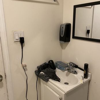Mountain View RV Park - Not a lot of room to set stuff down while taking a shower. - Campgrounds Near Me - Van Horn, Texas Mountain View RV Park - Not a lot of room to set stuff down while taking a shower. - Campgrounds Near Me - Van Horn, Texas