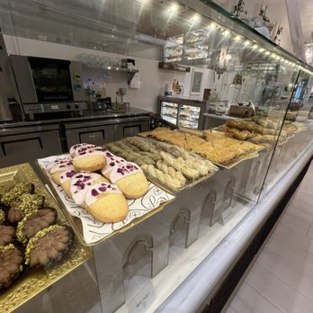 LeVant Dessert - Pastries - Desserts Near Me - Menlo Park, California