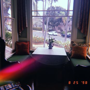 Cheshire Cat Inn - Bed & Breakfast Near Me - Santa Barbara, California
