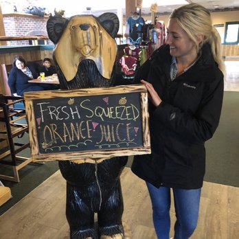 Black Bear Diner Newberg - American Near Me - Newberg, Oregon