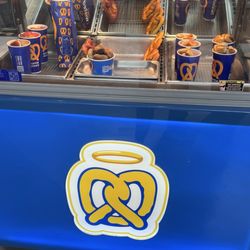 Auntie Anne's - Showcase