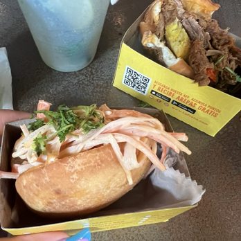 La Preña - spicy crab arepa, steak arepa, mojito - Food Trucks Near Me - San Juan, Puerto Rico