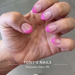 Tony's Nails - full set acrylic nails.