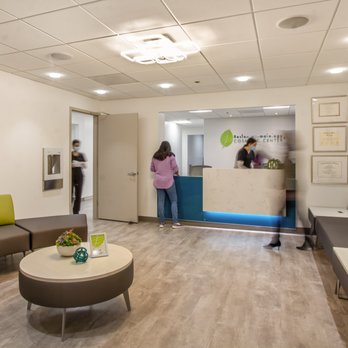 Syed Amiry, DO - Our clean and fresh waiting area. - Dermatologists Near Me - Reston, Virginia Syed Amiry, DO - Our clean and fresh waiting area. - Dermatologists Near Me - Reston, Virginia