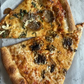 Community Pie - Downtown - Pizza Near Me - Chattanooga, Tennessee