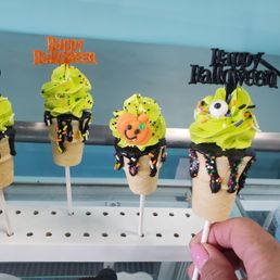 I'm totally gonna make these for my coworkers!!!!