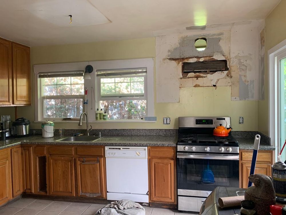 Slide of Santiago's Remodeling & Handyman Services