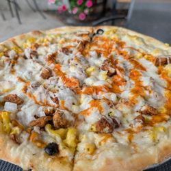 Allie's Vegan Pizzeria & Cafe - Hot Mess Pizza