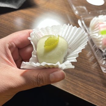 Fugetsu-Do - Candy Stores Near Me - Los Angeles, California Fugetsu-Do - Candy Stores Near Me - Los Angeles, California