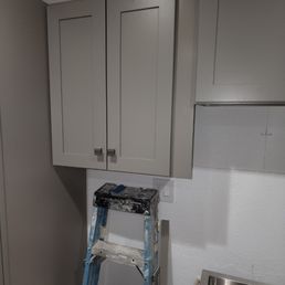 Filler plate in middle of cabinets?? Filler plate in middle of cabinets??