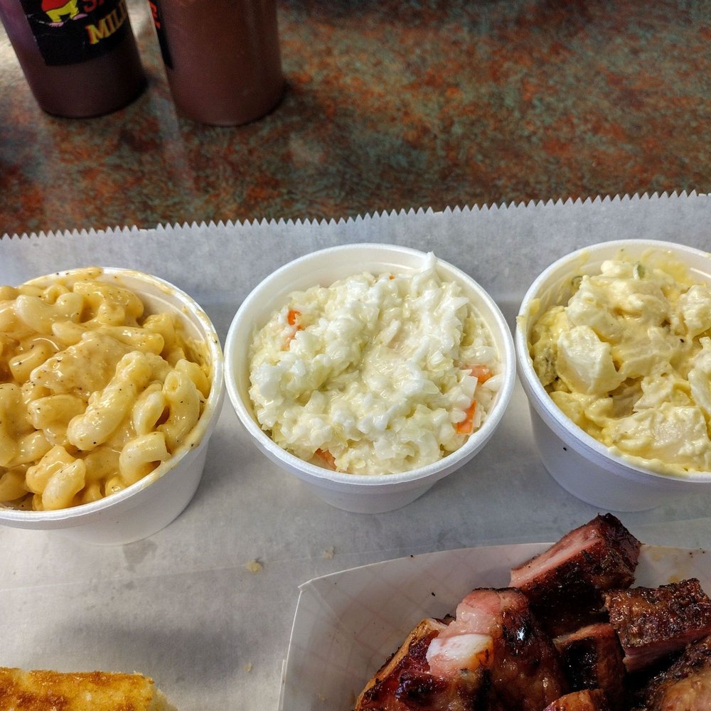 Reggie's BBQ - Barbeque Near Me - Clarksville, Tennessee