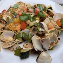 Den Amand - Capellini & Vongole