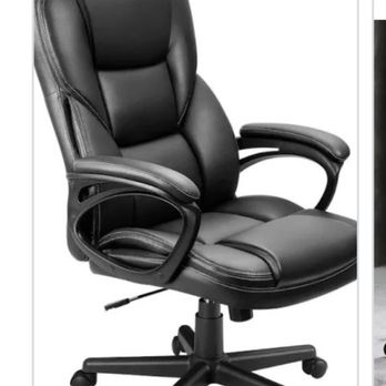 Public Auction Reno - The chair we received - Auction Houses Near Me - Reno, Nevada Public Auction Reno - The chair we received - Auction Houses Near Me - Reno, Nevada