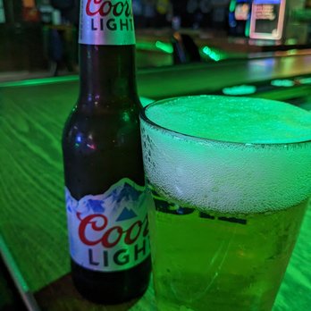 Stanford Inn cafe & bar - a cold beer in a glass - New American Near Me - Salome, Arizona Stanford Inn cafe & bar - a cold beer in a glass - New American Near Me - Salome, Arizona