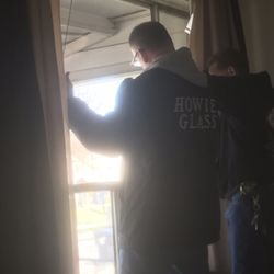 Howie Glass - Glass installation