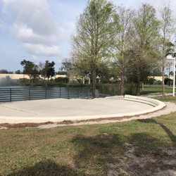 Vineyard Community Park - Lake area