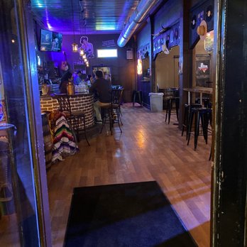 El Honky Tonk - the inside of a restaurant - Bars Near Me - San Antonio, Texas El Honky Tonk - the inside of a restaurant - Bars Near Me - San Antonio, Texas