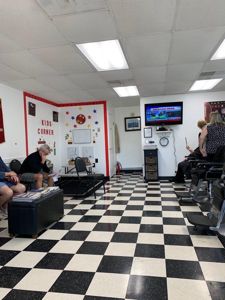 ORANGE PARK BARBER SHOP Updated October 2024 14 Photos & 16 Reviews 548 College Dr