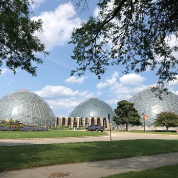 Mitchell Park Domes - Parks Near Me - Milwaukee, Wisconsin