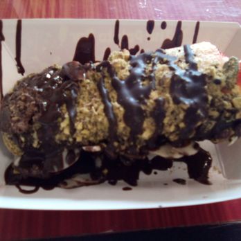 The Paleta Bar - Pistachio paleta half dipped in dark chocolate and topped with pistachio and almonds - Ice Cream & Frozen Yogurt Near Me - Albuquerque, New Mexico