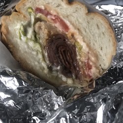 American Flag Deli & Grocery - Hot turkey pastrami and regular turkey mix. It was lovely And perfecto.