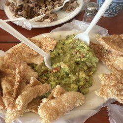 Carnitas Teresita - Fabulous guacamole and pork Rinds