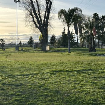 Leader Golf - Short game area - Golf Near Me - Sacramento, California