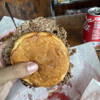 The Region - Handcrafted Hamburgers - The cheeseburger - Burgers Near Me - Chicago, Illinois