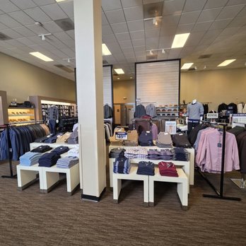 Men's Wearhouse - Inside - Men's Clothing Near Me - REDDING, California