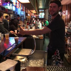 Red Brick Tavern - Subpar bartender. Subpar drinks