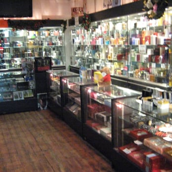 Perfume Warehouse - Perfume Near Me - London, XGL