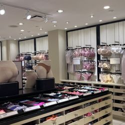 Victoria's Secret & PINK