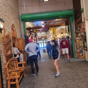 Wall Drug Store - Drugstores Near Me - Wall, South Dakota