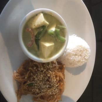 Archa Nine Thai Kitchen - Avocado Green Curry - Thai Near Me - Lexington, Kentucky
