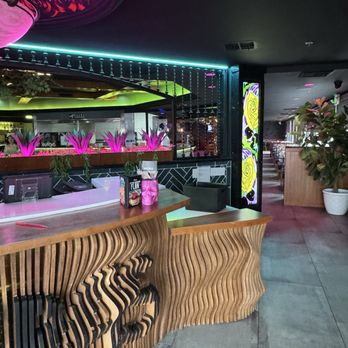 Kalaveras - Inside - Breakfast & Brunch Near Me - Northridge, California