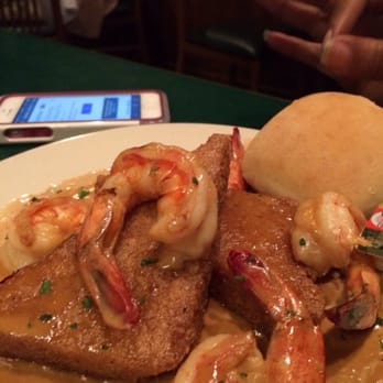 Half Shell - MArias shrimp n grits went hard as well!!! - Seafood Near Me - Memphis, Tennessee