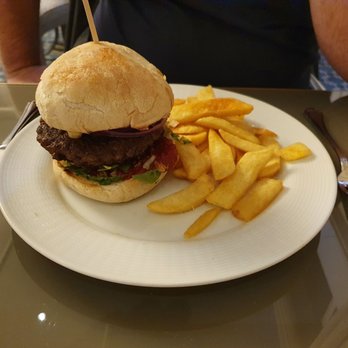 Restaurant Bellevue - Burger - German Near Me - Kiel, SH
