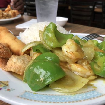 Kim's Restaurant - Curry Shrimp lunch with steamed rice, 2 pork wontons and a veggie egg roll! - Cantonese Near Me - Los Angeles, California Kim's Restaurant - Curry Shrimp lunch with steamed rice, 2 pork wontons and a veggie egg roll! - Cantonese Near Me - Los Angeles, California