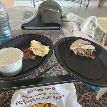 Cracker Barrel Old Country Store - Cinnamon roll pie breakfast Horrible - American Near Me - Venice, Florida Cracker Barrel Old Country Store - Cinnamon roll pie breakfast Horrible - American Near Me - Venice, Florida