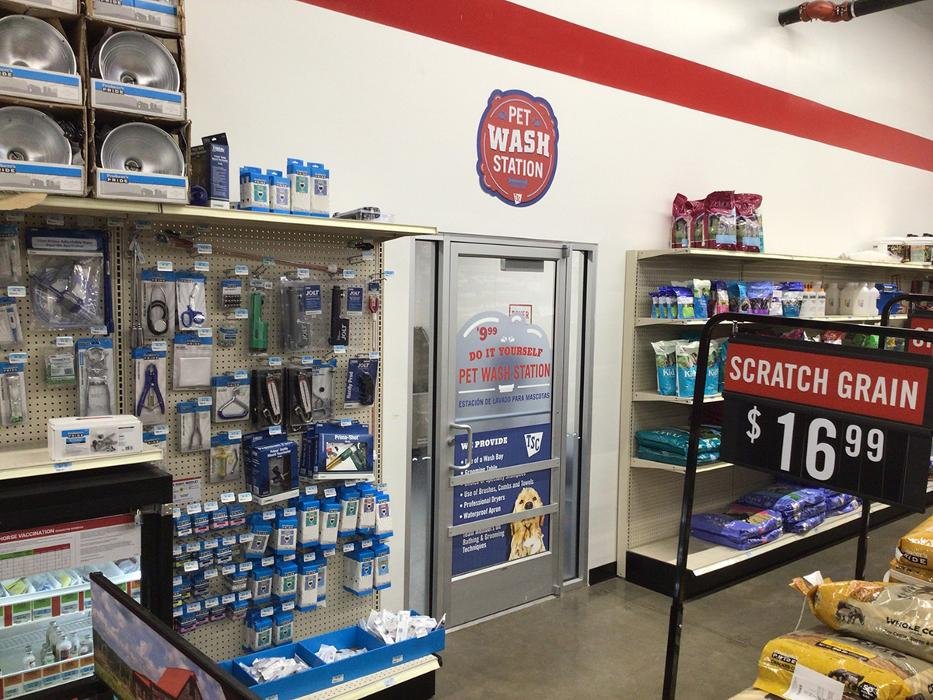 Tractor Supply Image